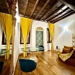 Via Della Scala Appartement